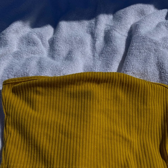 Tops - Yellow tube top